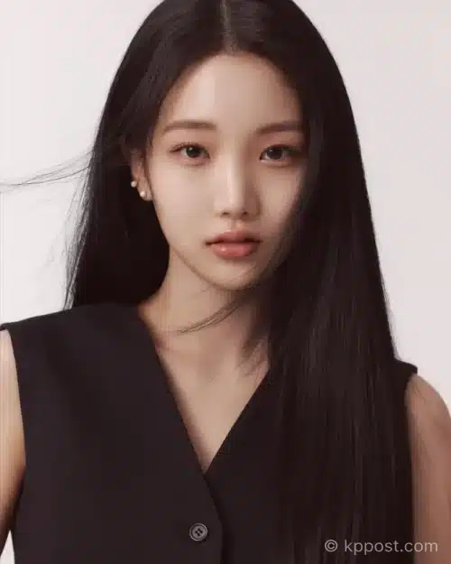 가수 김소연이 트롯픽 스포트라이트 스타 위클리 투표에서 8만 5,040포인트를 기록하며 1위에 올랐다. 미스트롯3 TOP7 이후 꾸준한 활동과 팬덤 화력이 다시 주목받고 있다.
