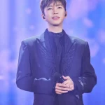 가수 임영웅이 제19회 NOL 골든티켓어워즈에서 ‘임영웅 아임 히어로 투어 2025’로 2년 연속 대상을 차지했다. 지킬앤하이드 20주년, 싸이흠뻑쇼, 김준수, 정선아, 킥플립 수상 의미를 정리했다.