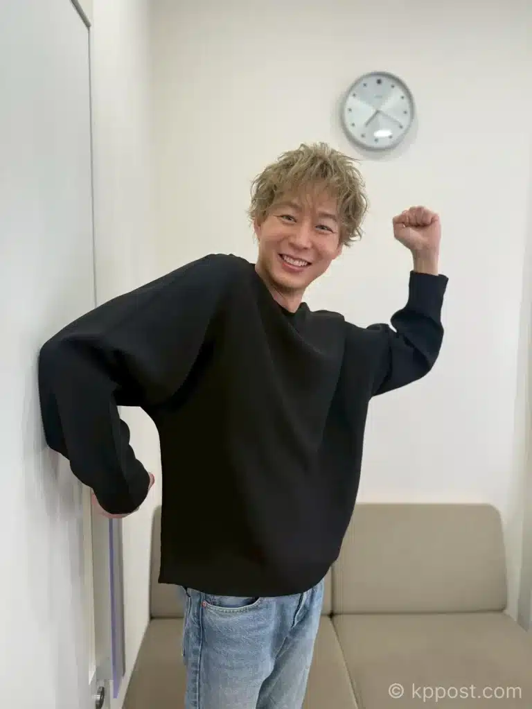 가수 겸 배우 박유천이 SNS에 “With Love”라는 글과 함께 근황 사진을 공개했다. 동방신기·JYJ 활동 이후 논란을 겪은 박유천은 현재 국내 활동보다 일본 등 해외 중심으로 활동을 이어가고 있다.