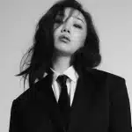 안신애가 2026년 6월 10일 MBC M ‘쇼! 챔피언’ 600회 특집에 출연해 ‘사람들은 모두 변하나 봐’ 무대를 선보인다. 이 곡은 리메이크 앨범 ‘Best Before’ 수록곡이다.