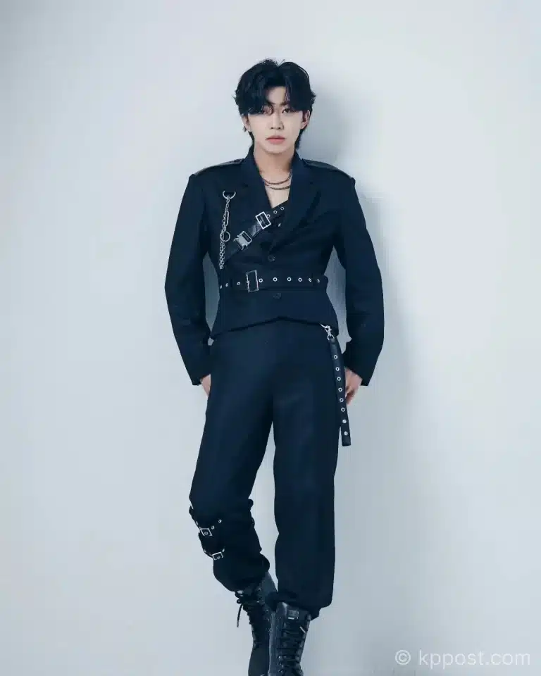 가수 임영웅과 소속사 물고기뮤직이 생일을 기념해 팬클럽 영웅시대 이름으로 고려대학교의료원에 2억 원을 기부했다. 기부금은 안암·구로·안산병원 저소득 취약계층 환자 치료비 지원에 쓰인다.