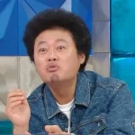 개그맨 윤택이 MBC '라디오스타'에 출연해 장수 프로그램 출연에 얽힌 일화를 전하고 있다. (사진=MBC)
