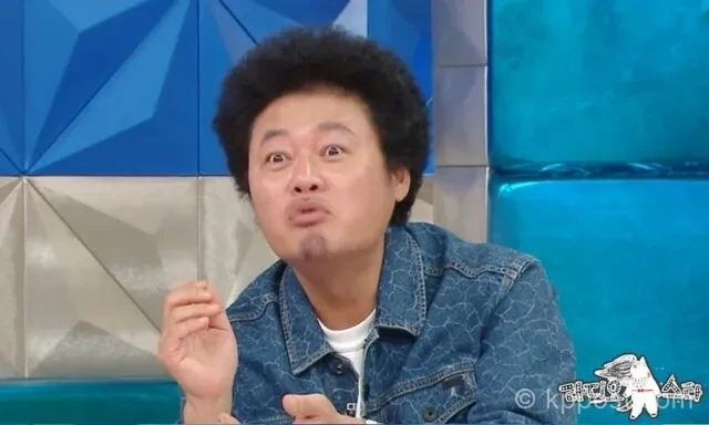 개그맨 윤택이 MBC '라디오스타'에 출연해 장수 프로그램 출연에 얽힌 일화를 전하고 있다. (사진=MBC)