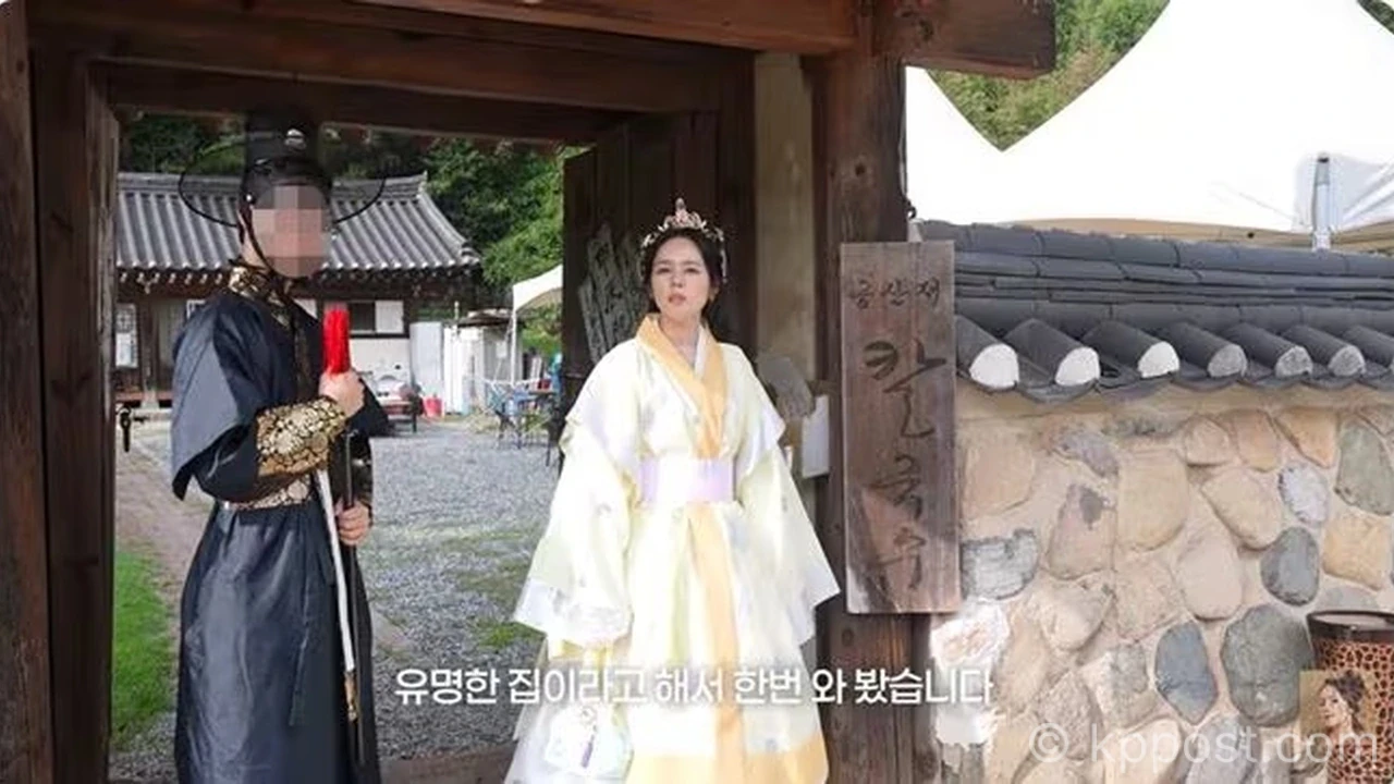 경주를 방문해 신라 시대 전통 의상을 착용한 채 나들이에 나선 배우 한가인의 모습 (사진 - 유튜브 한가인 자유부인 캡쳐)