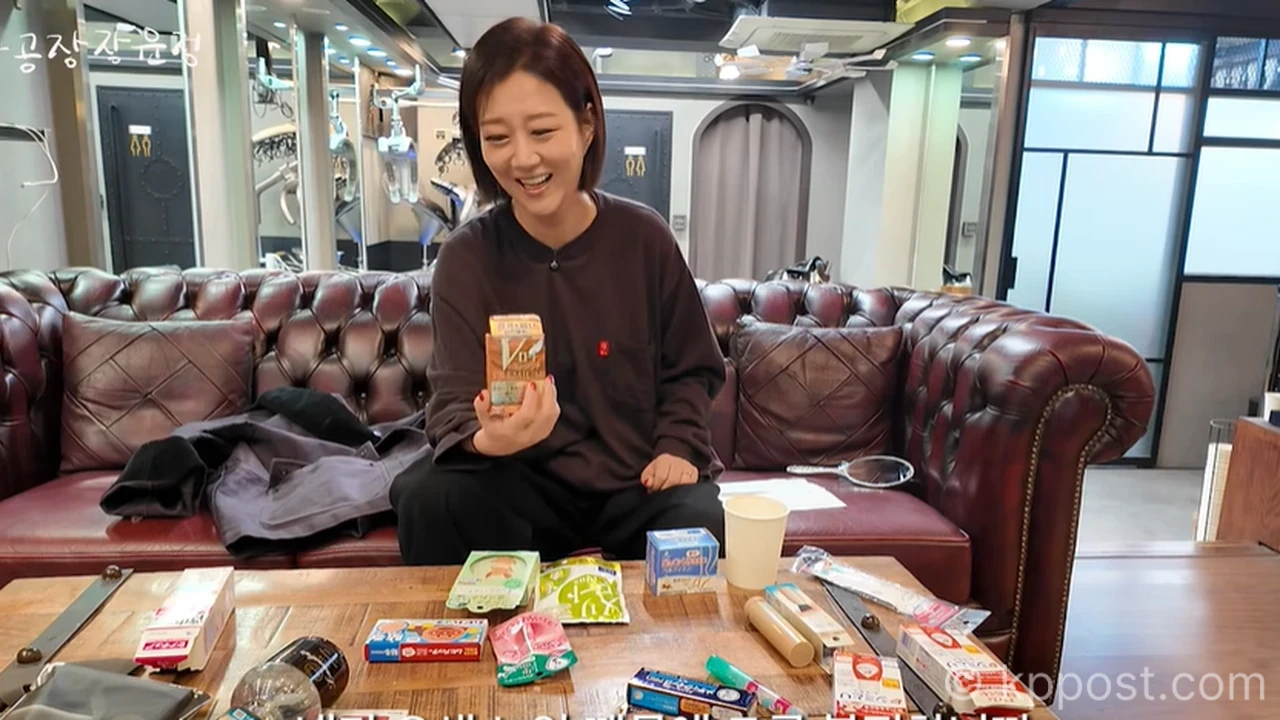 유튜브 채널 ‘장공장윤정’에 공개된 영상에서 장윤정은 일본 여행 중 구매한 물품을 소개하며 평소 무대 의상을 관리하는 방식을 설명했다.(장윤정 유튜브 캡쳐) 