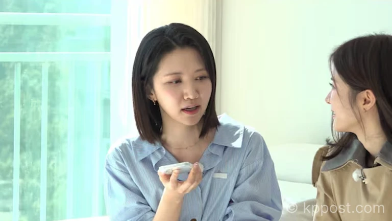 구해줘 홈즈에서 강다은 아나운서가 충남 아산 신도시 임장 현장에서 매물과 주변 인프라를 확인하고 있다(사진-구해줘 홈즈)