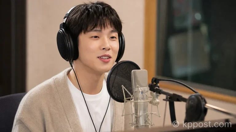 라디오 방송에 출연한 가수 폴킴